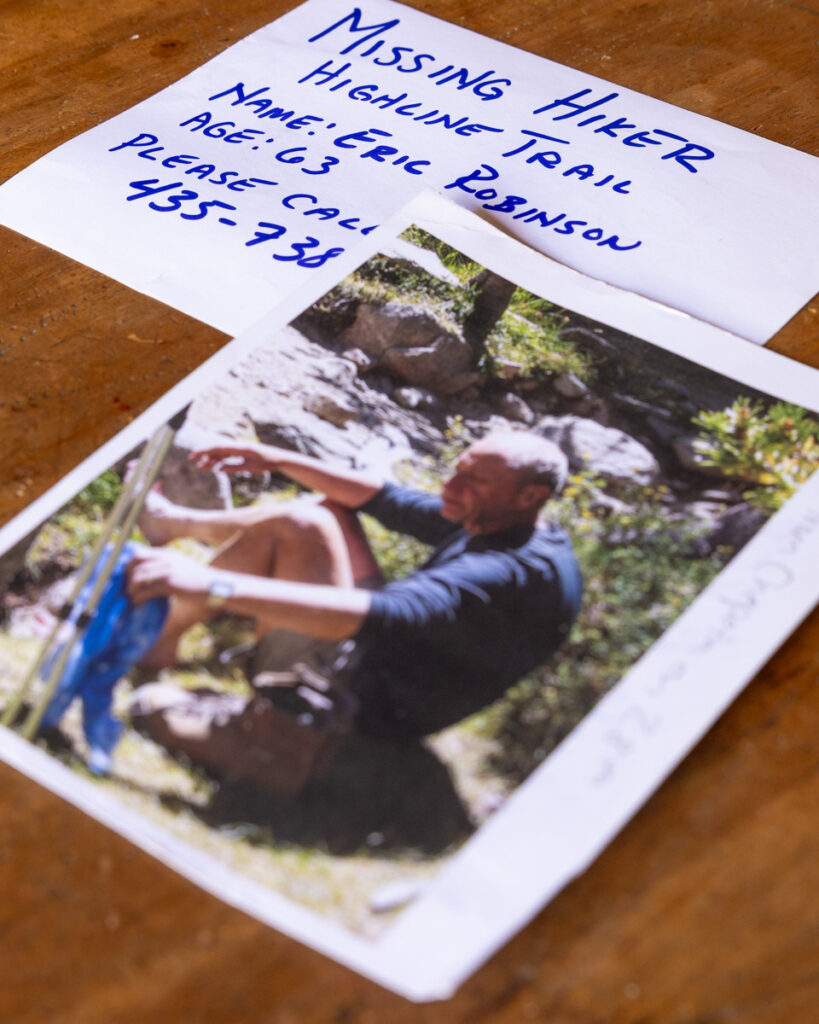Missing hiker flier for Eric Robinson